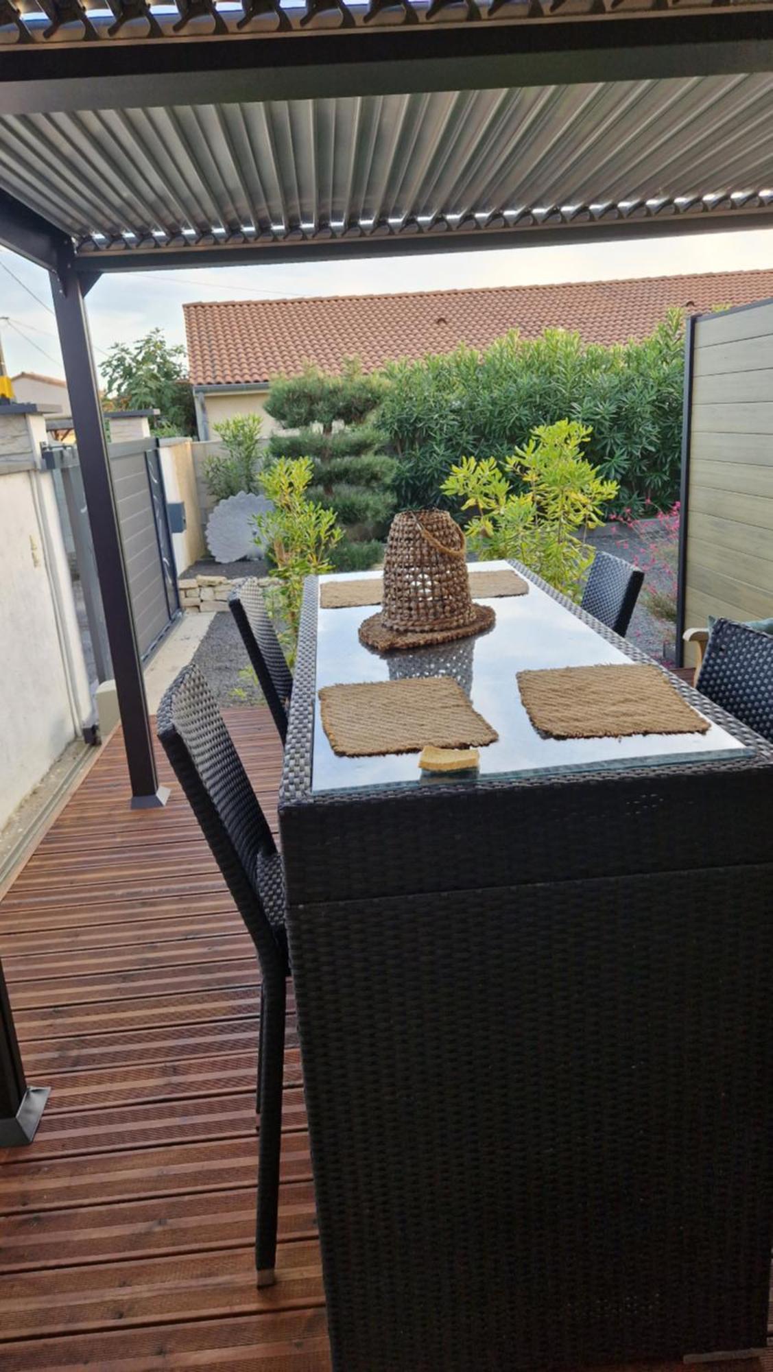 Appartement Pour 4 Avec Terrasse Chanos-Curson المظهر الخارجي الصورة