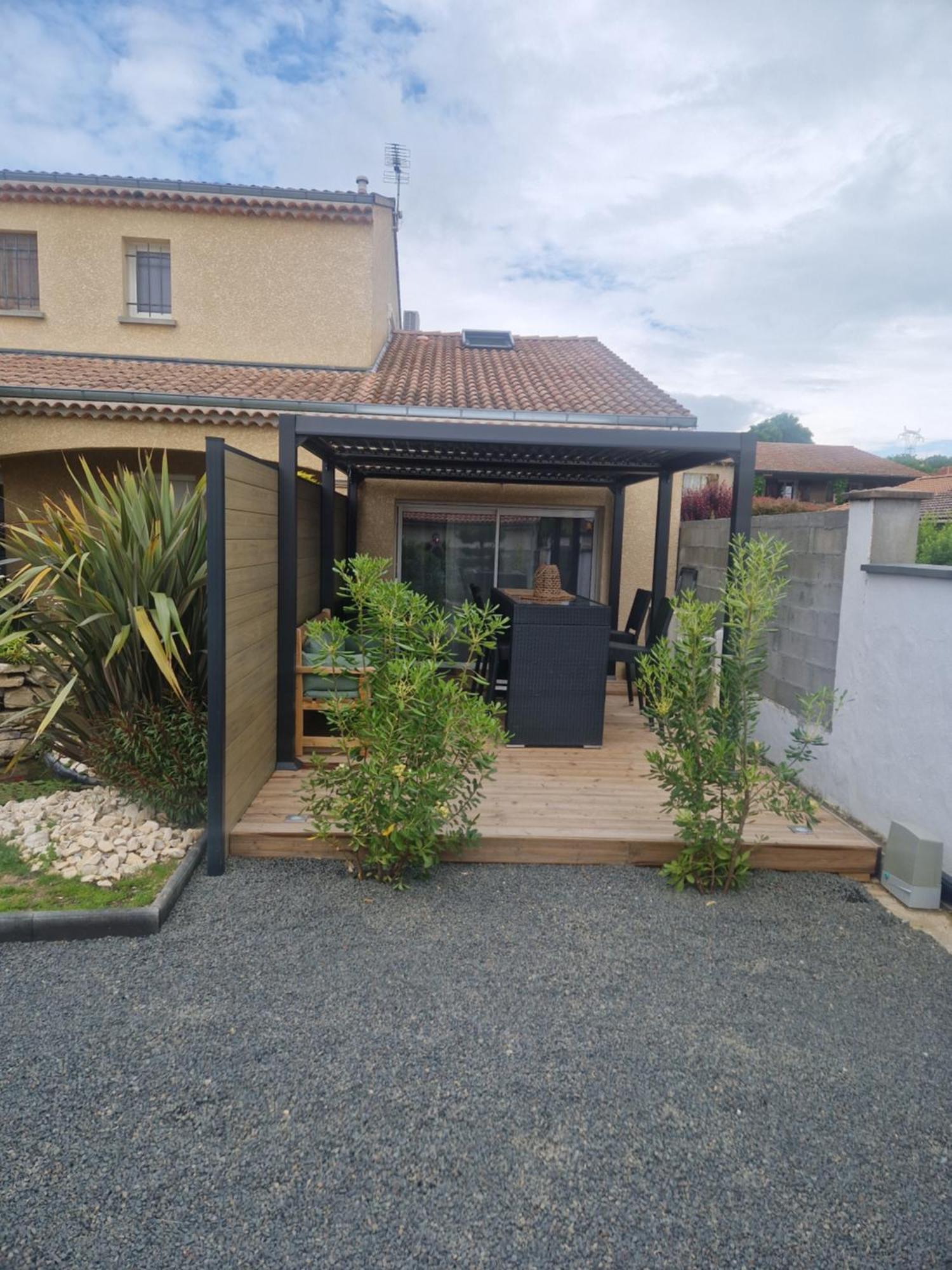 Appartement Pour 4 Avec Terrasse Chanos-Curson المظهر الخارجي الصورة